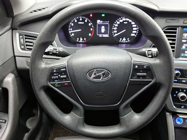 Hyundai Sonata 2.0 Style Special - автомобили, коли, обяви за нови и употребявани 12