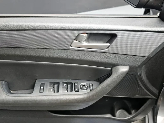 Hyundai Sonata 2.0 Style Special - автомобили, коли, обяви за нови и употребявани 16