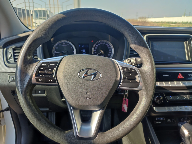 Hyundai Sonata 2.0 Lpi - автомобили, коли, обяви за нови и употребявани 15