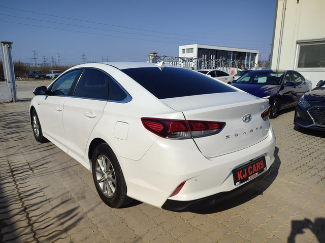 Hyundai Sonata 2.0 Lpi - автомобили, коли, обяви за нови и употребявани 3
