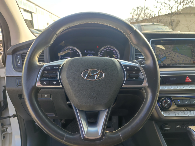 Hyundai Sonata 2.0 Lpi - автомобили, коли, обяви за нови и употребявани 10