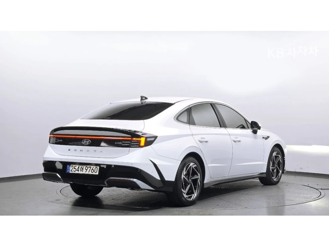 Hyundai Sonata 1.6 - автомобили, коли, обяви за нови и употребявани 2