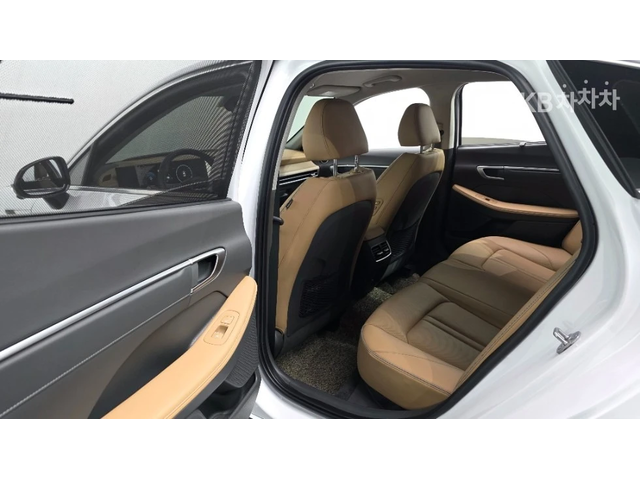 Hyundai Sonata 1.6 - автомобили, коли, обяви за нови и употребявани 9