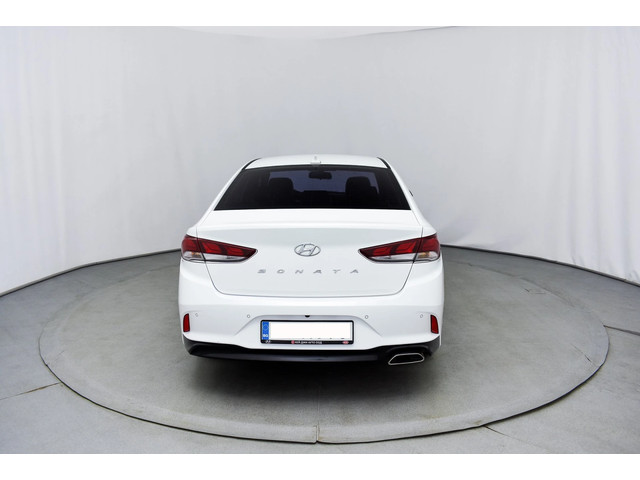 Hyundai Sonata 2.0 LPI - автомобили, коли, обяви за нови и употребявани 3