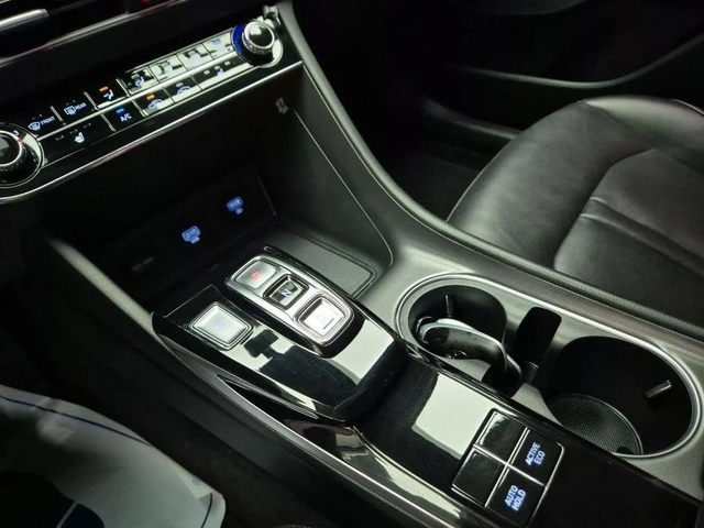 Hyundai Sonata 2.0 LPG Style * НАЙ-ДОБРА ЦЕНА В БЪЛГАРИЯ* - автомобили, коли, обяви за нови и употребявани 9
