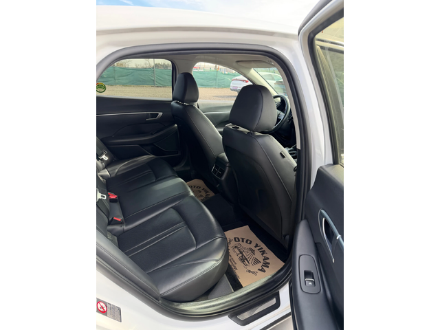 Hyundai Sonata НАЛИЧНА* LPG * * КЛИМАТРОНИК * * ГОЛЯМА НАВИГАЦИЯ* - автомобили, коли, обяви за нови и употребявани 11