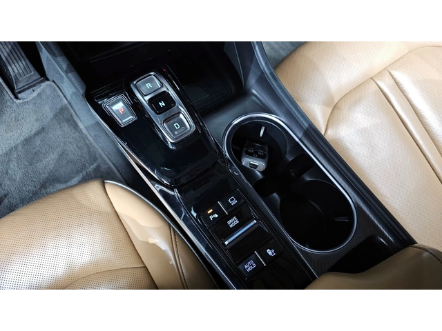 Hyundai Sonata - автомобили, коли, обяви за нови и употребявани 7