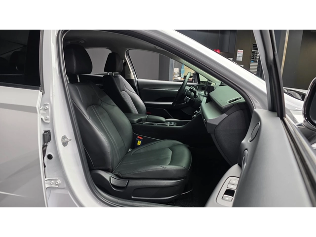 Hyundai Sonata 2.0 Premium - автомобили, коли, обяви за нови и употребявани 8