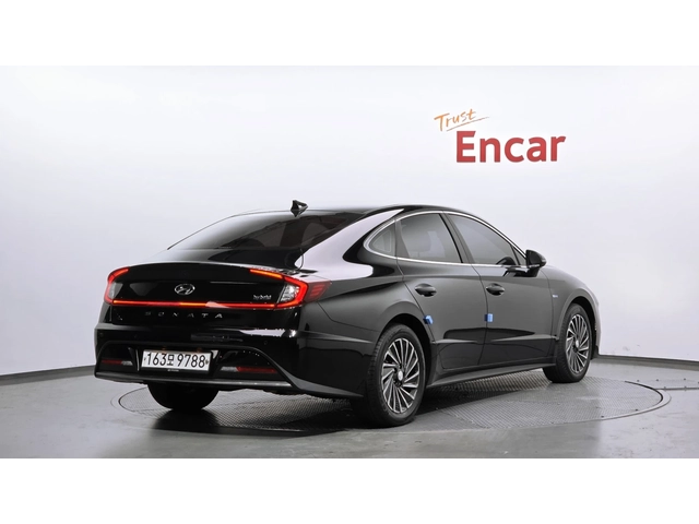 Hyundai Sonata Premium Millennial| Hybrid| Адаптив. круиз| Обдухв - автомобили, коли, обяви за нови и употребявани 1