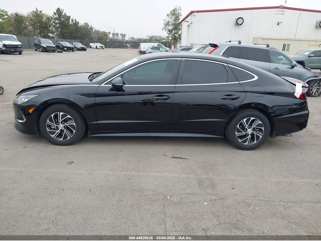 Hyundai SONATA HYBRID 2.0L I-4 DI, DOHC, VVT, 150HP Front Wheel Drive - автомобили, коли, обяви за нови и употребявани 14
