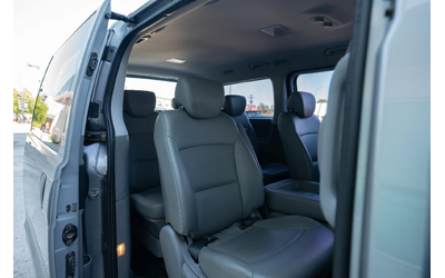 Hyundai Starex GRAND STAREX | 8+ 3 SEATS - автомобили, коли, обяви за нови и употребявани 12