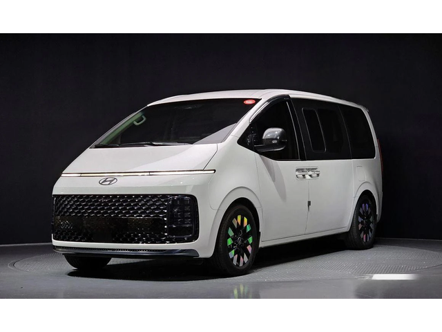 Hyundai Staria L3.5 Lounge 7-Seater Mobility - автомобили, коли, обяви за нови и употребявани 0