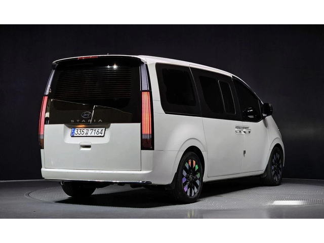 Hyundai Staria L3.5 Lounge 7-Seater Mobility - автомобили, коли, обяви за нови и употребявани 1