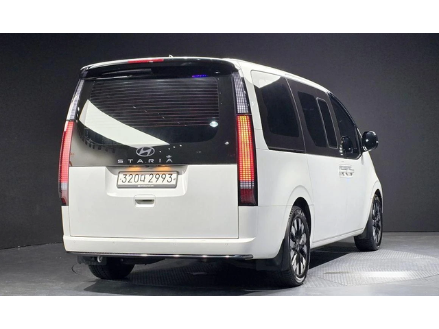 Hyundai Staria L3.5 Lounge 7-Seater Mobility - автомобили, коли, обяви за нови и употребявани 1