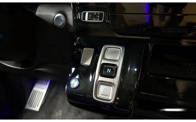 Hyundai Staria L3.5 Lounge 7-Seater Mobility - автомобили, коли, обяви за нови и употребявани 8