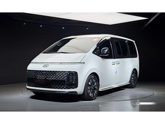 Hyundai Staria L3.5 Lounge 9-Seater Inspiration - автомобили, коли, обяви за нови и употребявани 0