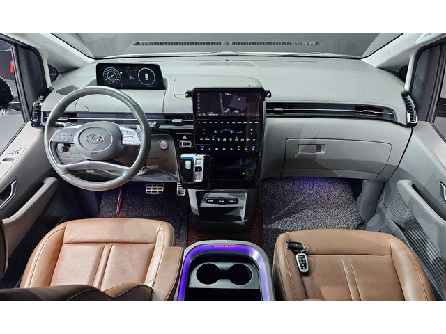 Hyundai Staria L3.5 Lounge 9-Seater Inspiration - автомобили, коли, обяви за нови и употребявани 6