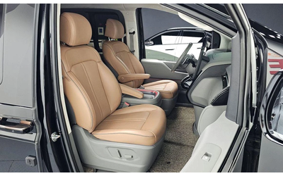 Hyundai Staria L3.5 Lounge 9-Seater Inspiration - автомобили, коли, обяви за нови и употребявани 9