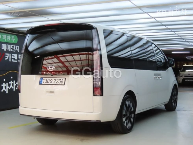 Hyundai Staria Lounge 3.5 LPG Lounge 7 Вдъхновение ЛИЗ.БЕЗ ПЪРВ.В - автомобили, коли, обяви за нови и употребявани 3