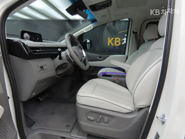 Hyundai Staria Lounge 3.5 LPG Lounge 7 Вдъхновение ЛИЗ.БЕЗ ПЪРВ.В - автомобили, коли, обяви за нови и употребявани 4