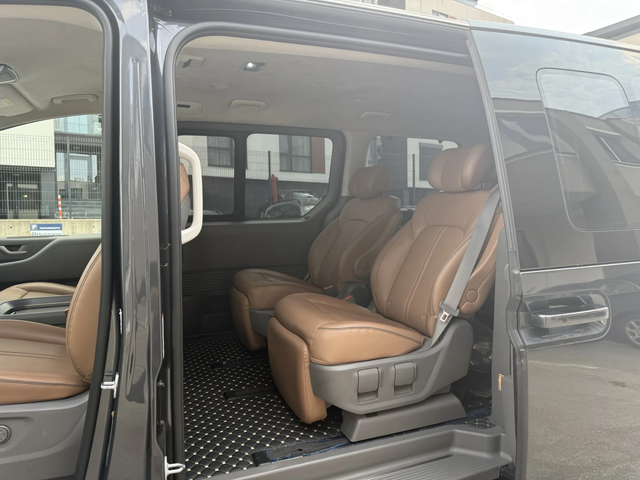 Hyundai Staria 3.5 LPG 7 - МЕСТЕН ЛИЗИНГ БЕЗ ПЪРВОНАЧАЛНА ВНОСКА - автомобили, коли, обяви за нови и употребявани 14