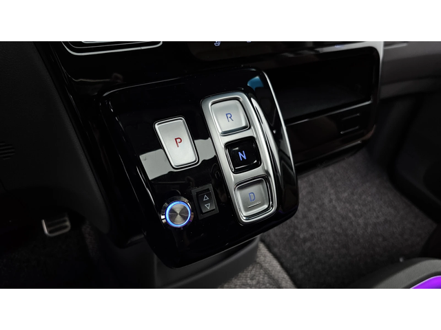 Hyundai Staria 7 МЕСТА L3.5 Lounge autogeorge.com - автомобили, коли, обяви за нови и употребявани 7