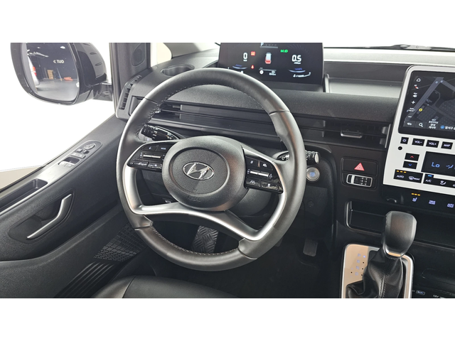 Hyundai Staria L3.5 Tourer 9seater autogeorge.com - автомобили, коли, обяви за нови и употребявани 11