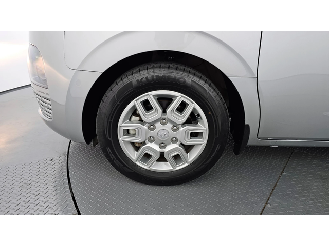 Hyundai Staria L3.5 Tourer 9seater autogeorge.com - автомобили, коли, обяви за нови и употребявани 3