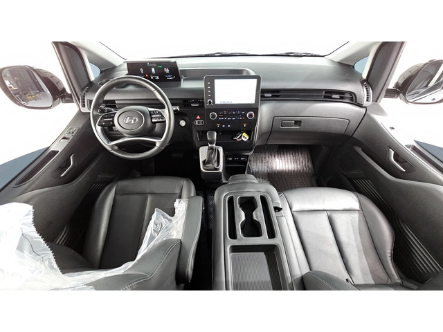 Hyundai Staria L3.5 Tourer 9seater autogeorge.com - автомобили, коли, обяви за нови и употребявани 4