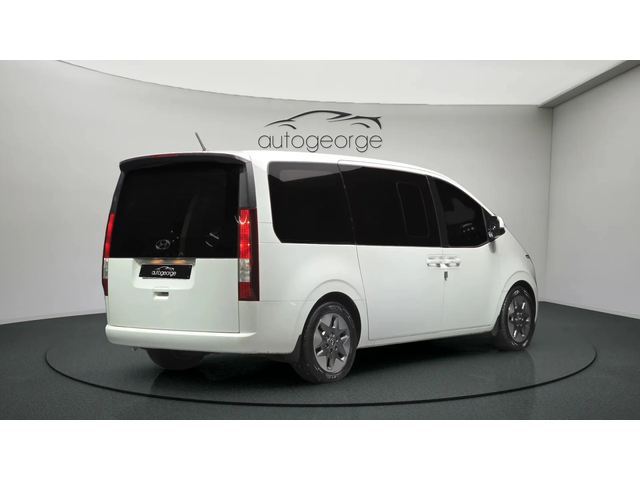 Hyundai Staria L3.5 Tourer 9seater autogeorge.com - автомобили, коли, обяви за нови и употребявани 1