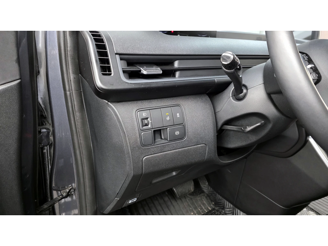 Hyundai Staria L3.5 Tourer 9seater autogeorge.com - автомобили, коли, обяви за нови и употребявани 16