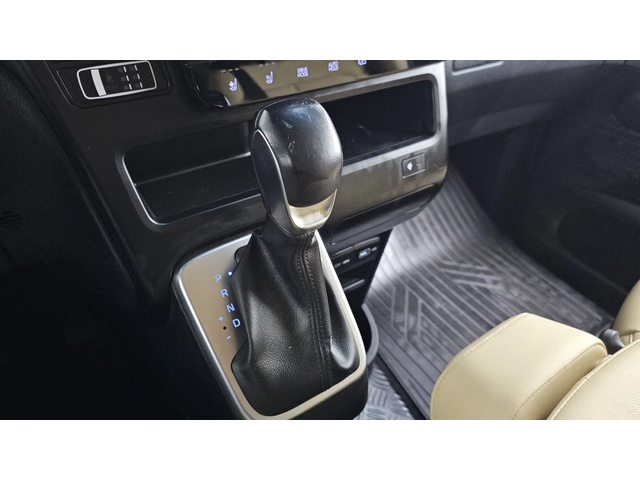 Hyundai Staria L3.5 Tourer 9seater autogeorge.com - автомобили, коли, обяви за нови и употребявани 6