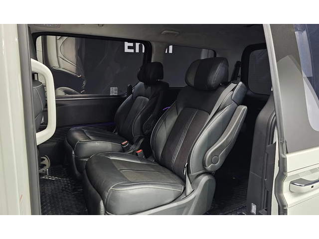 Hyundai Staria L3.5 Lounge 7-Seater Mobility - автомобили, коли, обяви за нови и употребявани 10
