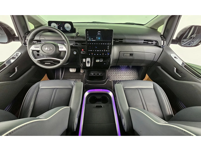 Hyundai Staria L3.5 Lounge 7-Seater Inspiration - автомобили, коли, обяви за нови и употребявани 5