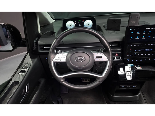 Hyundai Staria L3.5 Lounge - автомобили, коли, обяви за нови и употребявани 11