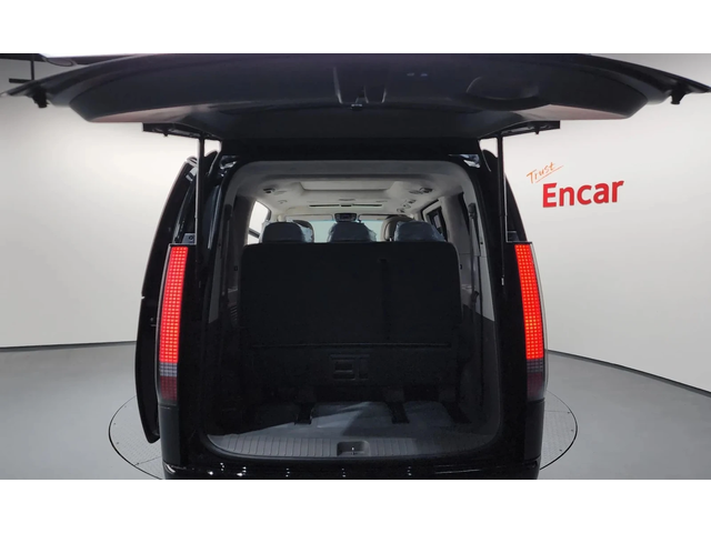 Hyundai Staria L3.5 Lounge - автомобили, коли, обяви за нови и употребявани 16