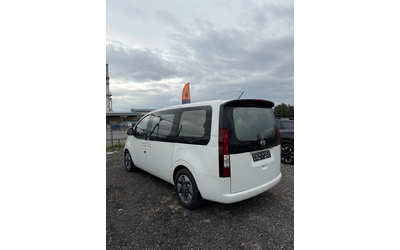hyundai-staria - 2