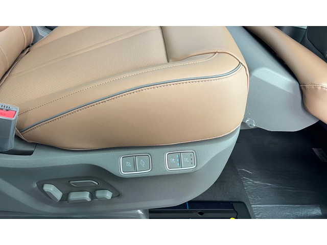 Hyundai Staria 4х4/6+ 1/luxury+ - автомобили, коли, обяви за нови и употребявани 15
