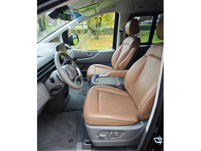 Hyundai Staria 2.2 CRDI 4x4  - HITRAC 8+ 1 - автомобили, коли, обяви за нови и употребявани 8