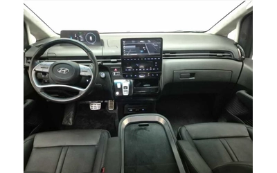 hyundai-staria - 2