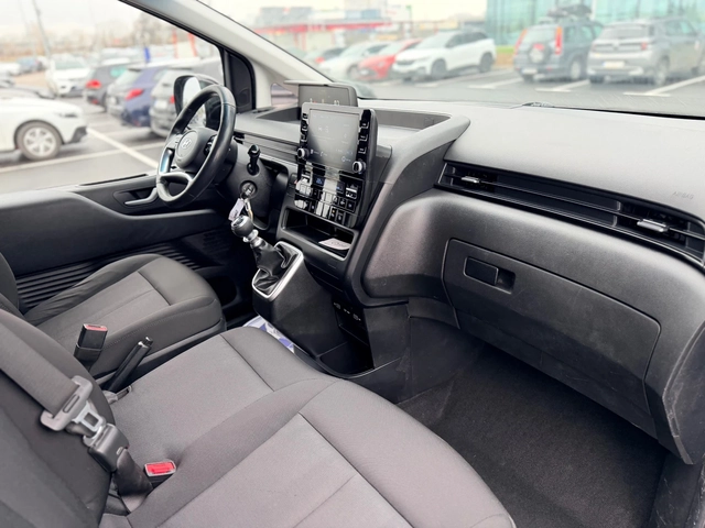 Hyundai Staria 2.2crdi Лизинг през Уникредит по 285 евро - автомобили, коли, обяви за нови и употребявани 10