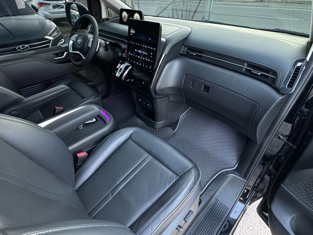 Hyundai Staria 3.5 V6 LPi Lounge 8+ 1 ! Inspiration ! - автомобили, коли, обяви за нови и употребявани 10