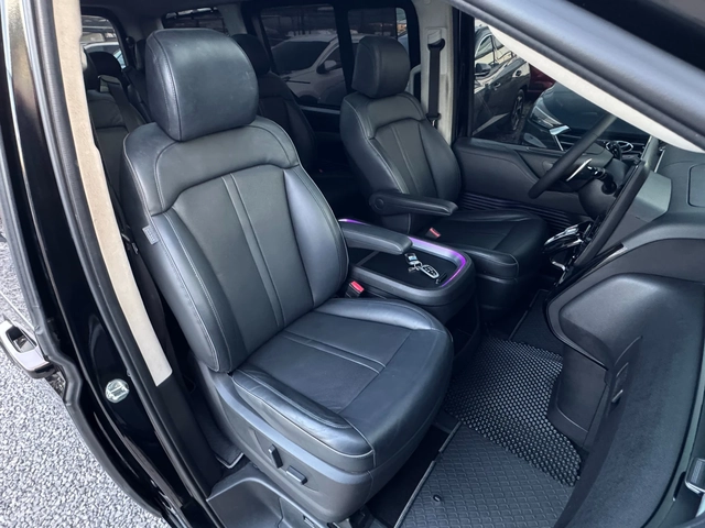 Hyundai Staria 3.5 V6 LPi Lounge 8+ 1 ! Inspiration ! - автомобили, коли, обяви за нови и употребявани 9