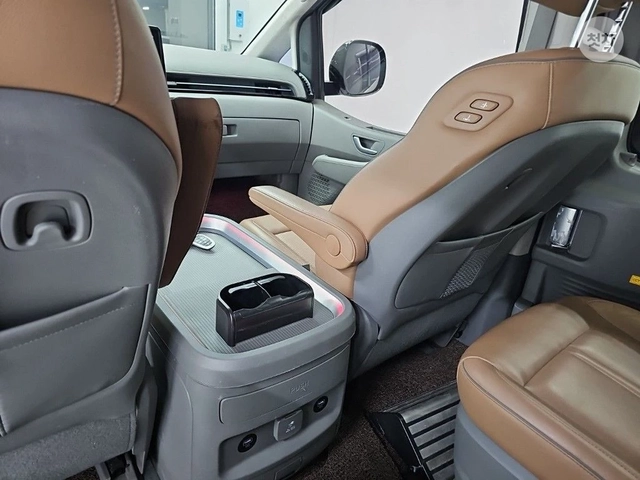 Hyundai Staria * 9-МЕСТЕН* * КРАЙНА ЦЕНА* FULL - автомобили, коли, обяви за нови и употребявани 13