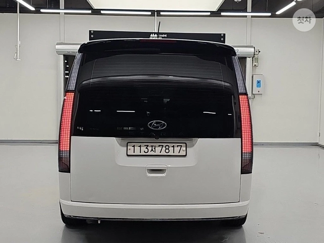 Hyundai Staria * 9-МЕСТЕН* * КРАЙНА ЦЕНА* FULL - автомобили, коли, обяви за нови и употребявани 3