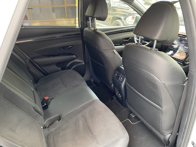 Hyundai Tucson 1.6 T-GDI /MHEV /N LineStyle/ 4x4/Гаранция 2027 - автомобили, коли, обяви за нови и употребявани 11