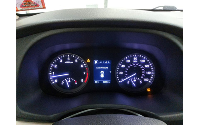 Hyundai Tucson 1.6L 4 ALL WHEEL DRIVE - автомобили, коли, обяви за нови и употребявани 9