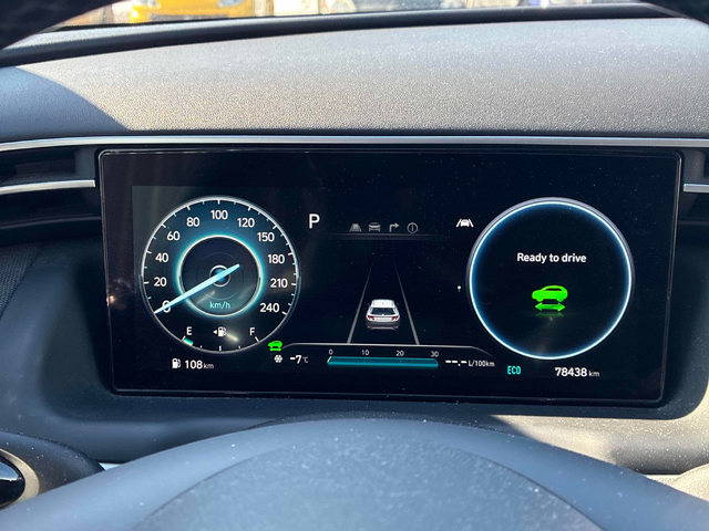 Hyundai Tucson 1.6L 4cyl AWD - автомобили, коли, обяви за нови и употребявани 8