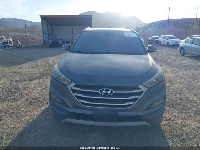 Hyundai Tucson 1.6L I-4 DI, DOHC, VVT, TURBO, 175HP Front Wheel Drive - автомобили, коли, обяви за нови и употребявани 11