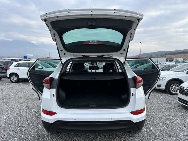 Hyundai Tucson 1.7CRDi E6B - автомобили, коли, обяви за нови и употребявани 10